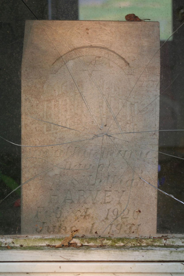 dorothy-marie-harvey-gravestone